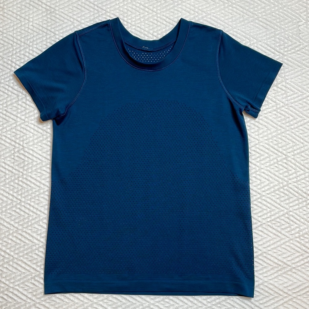 Lululemon Short Sleeve Shirt Size 6/8